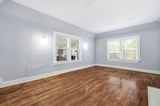 Foto del edificio - 527 Fulton Ave