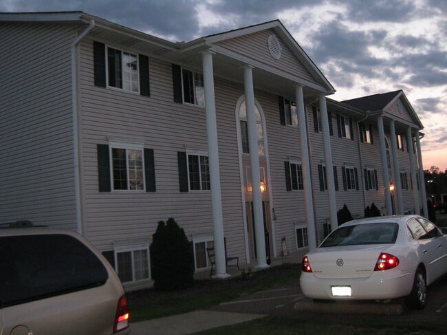 Building Photo - 260 Wilbur Dr NE