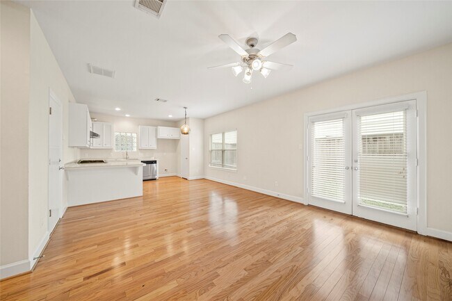 Foto del edificio - 3726 Main Poplar Dr