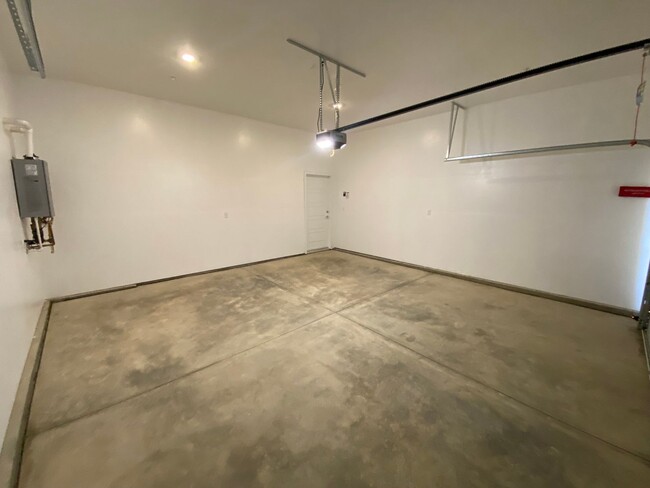 Foto del edificio - Newly Built NW Visalia home coming soon!