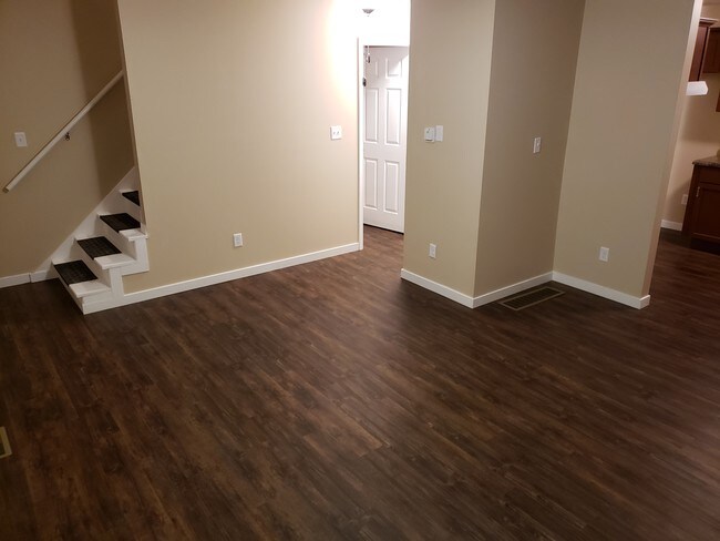Foto del edificio - 1645 Tiki Ln
