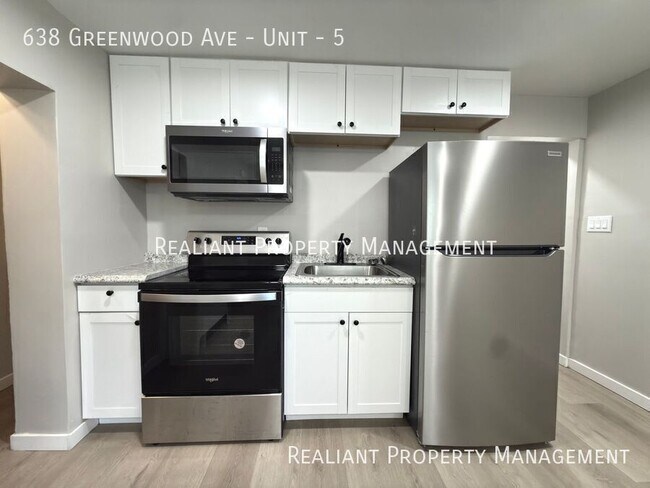 Foto del edificio - 638 Greenwood Ave