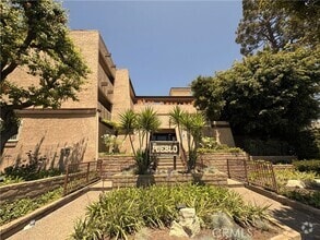 Building Photo - 2501 W Redondo Beach Blvd