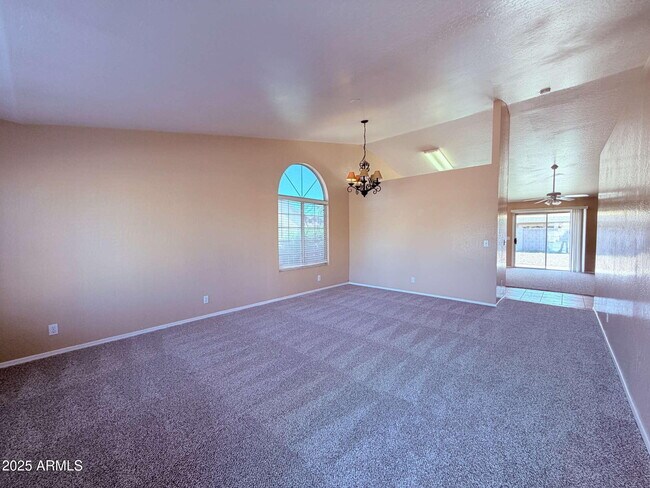 Foto del edificio - 2293 E Longhorn Pl