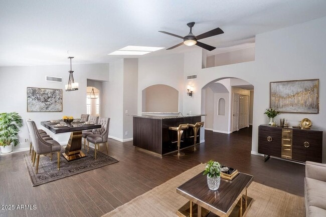 Foto del edificio - 5132 E Grandview Rd