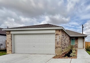 Building Photo - 5727 Little Redwing Dr