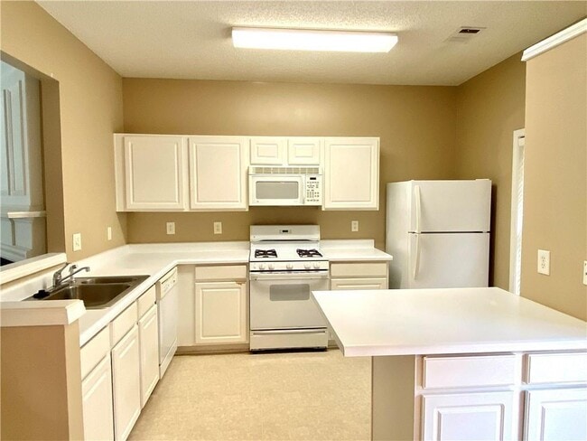 Building Photo - 13059 Region Trace
