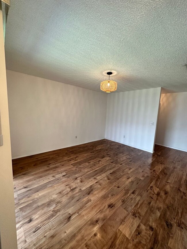Foto del edificio - 4124 Pershing Pointe Place