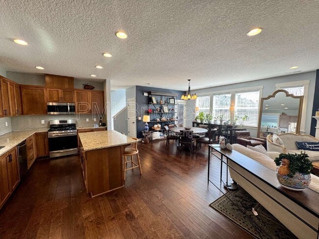 Building Photo - 12994 SW River Terrace Blvd