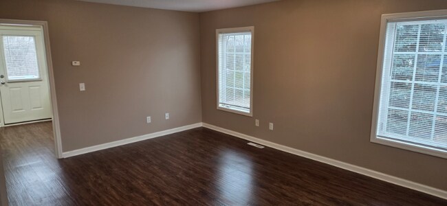 Foto del edificio - 1230 Stoughton Ave