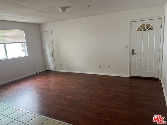 Building Photo - 6640 Irvine Ave
