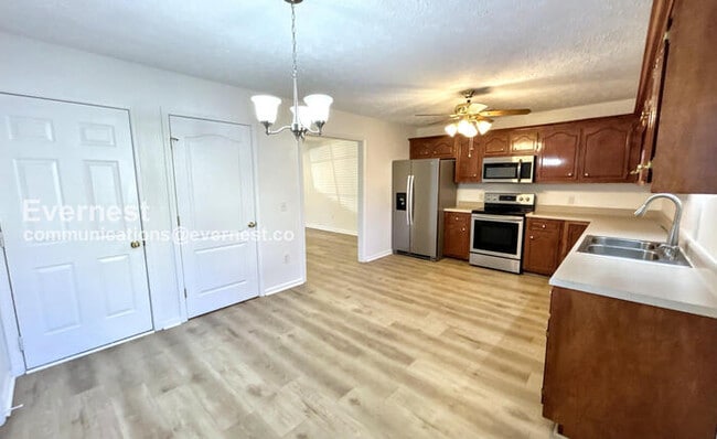 Foto del edificio - 720 William Howard Pl