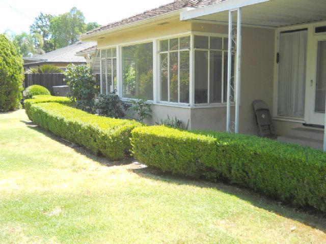 Building Photo - 1115 W Mariposa Ave