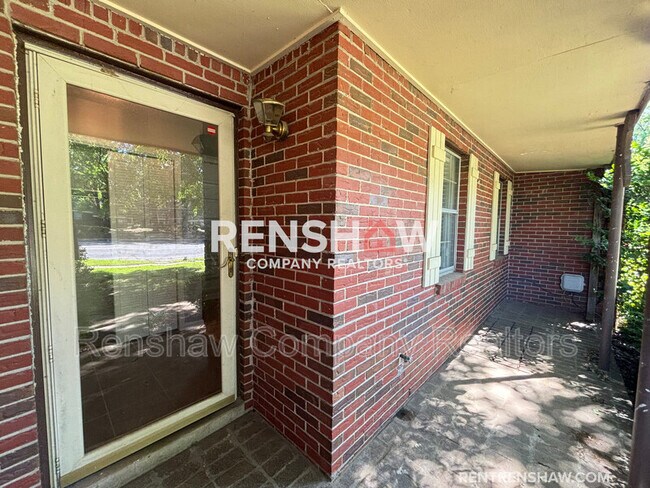 Building Photo - 6436 Macon Rd