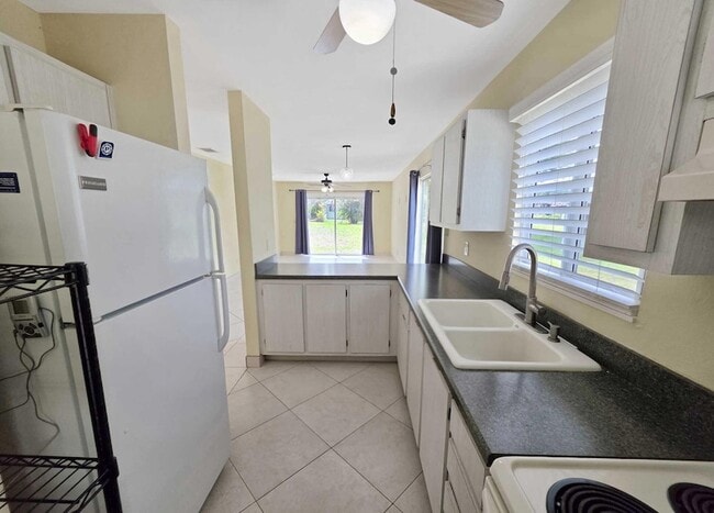 Foto del edificio - 1480 SE Rivergreen Cir