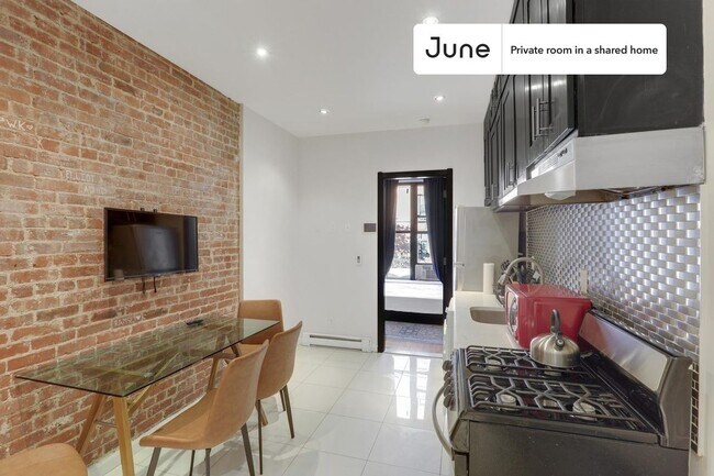 Foto del edificio - Room in Shared 4 bed/2 bath home