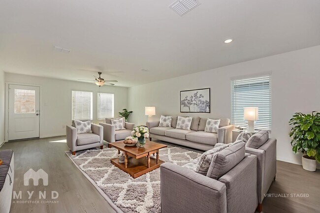 Building Photo - 2716 Ctr Crk Ln