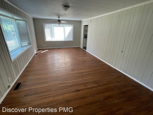 Foto del edificio - 4 br, 1.5 bath House - 7117 E 18th St