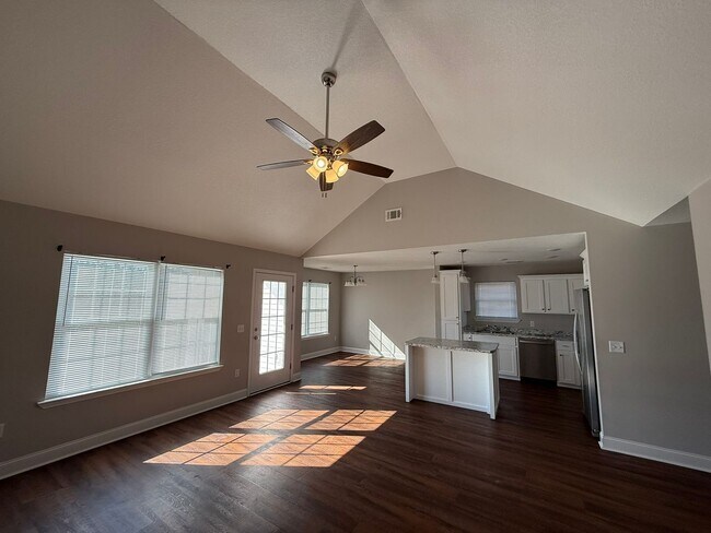 Foto del edificio - 307 W Leyland Ct