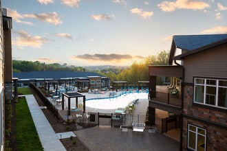 Building Photo - Altoview Apartment Homes