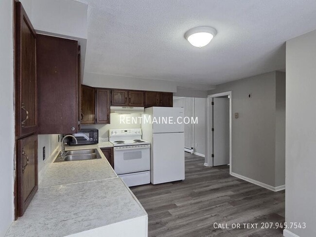 Building Photo - 166 Water St