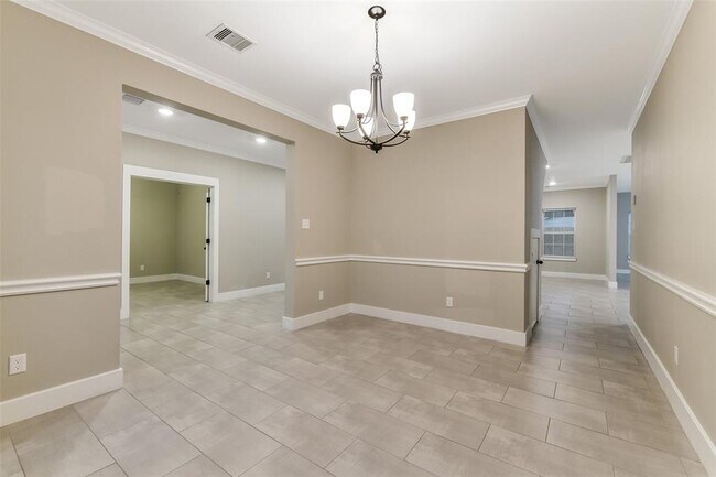 Foto del edificio - 15407 Cypress Gdns Dr