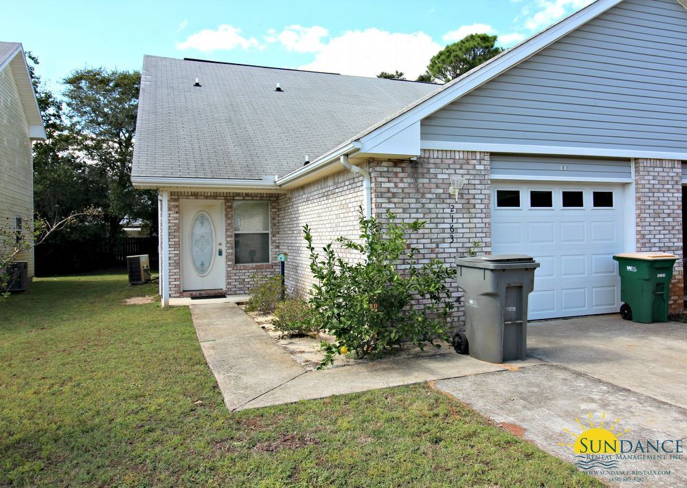Nice 3 Bedroom Townhouse in Navarre Townhouse for Rent in Navarre, FL