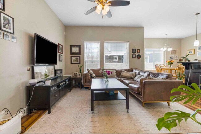 Building Photo - 869 Cannara Way