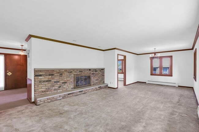 Photo - 1702 Golfview Dr (Urbana, IL) House