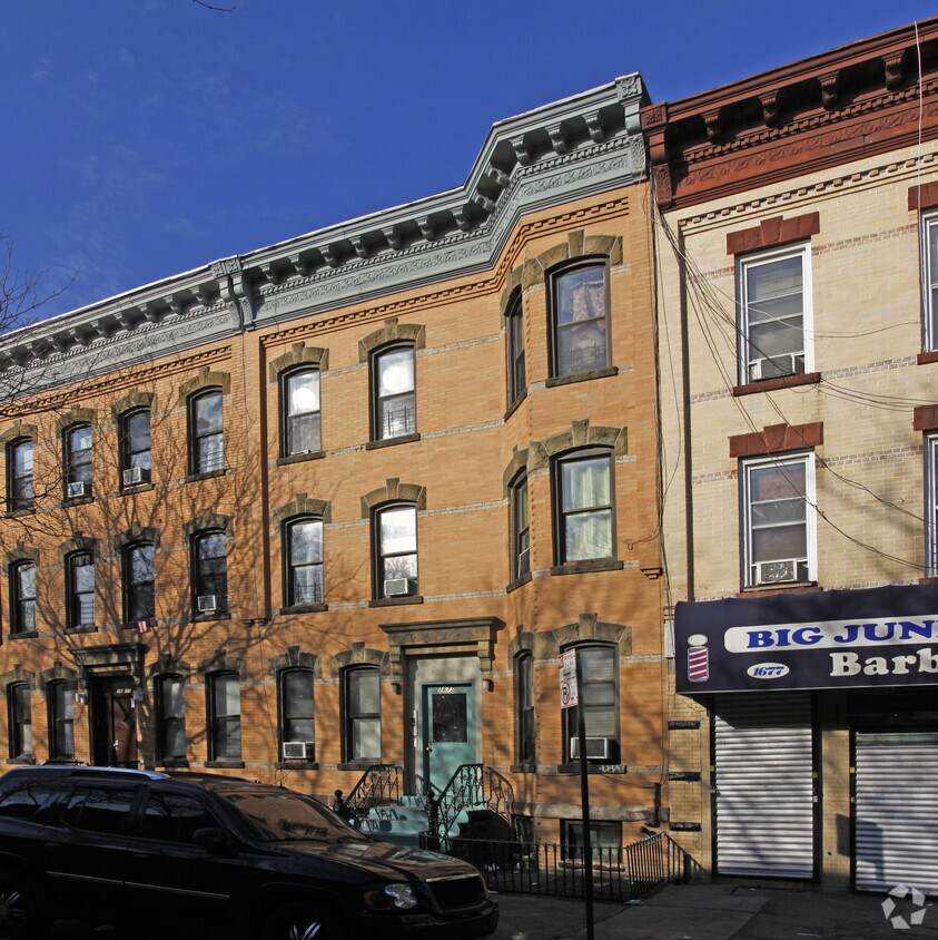 Primary Photo - 1675 Cornelia St