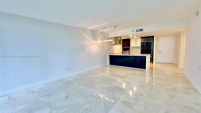 Building Photo - 465 Brickell Ave