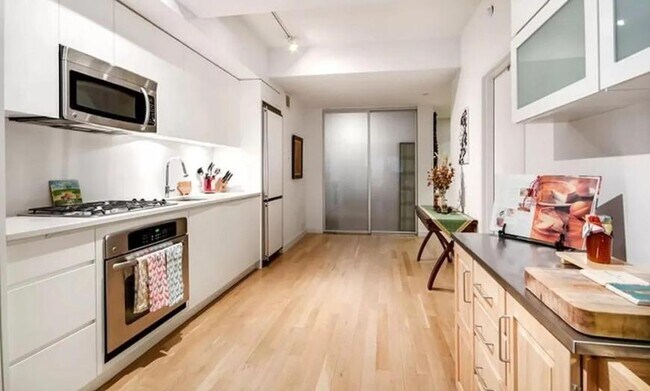 Foto del edificio - 2 bedroom in NEW YORK NY 10038