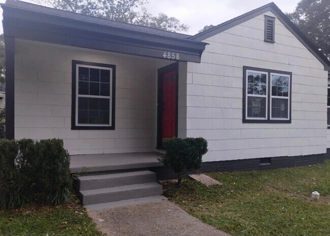 Building Photo - 4858 Sheridan Dr