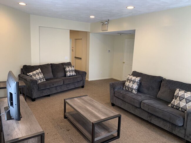 Foto del edificio - 382 Brook St