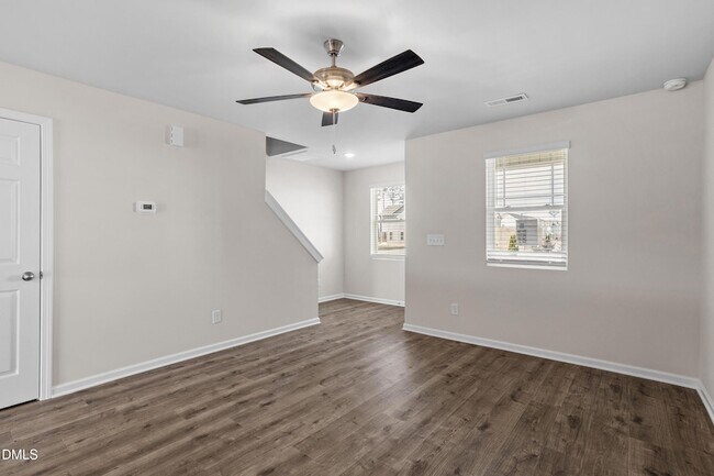 Foto del edificio - 1025 Peony Ln