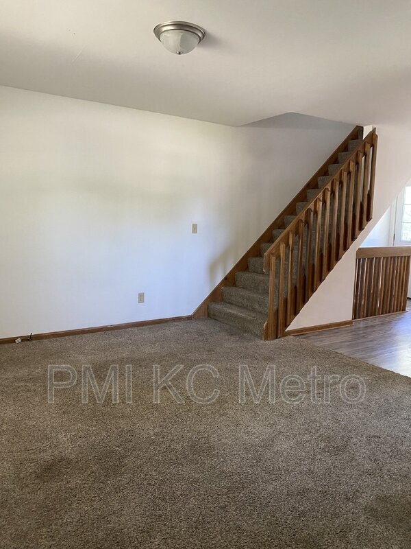 314 3rd St, Belton, MO 64012 Condo for Rent in Belton, MO