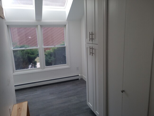 Foto del edificio - Beautifully Updated Cattail Cove West - 3B...
