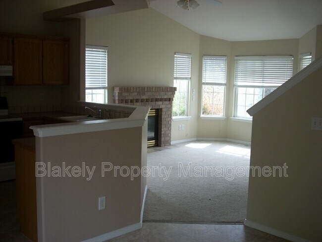 Building Photo - 4004 E Park Ridge Dr