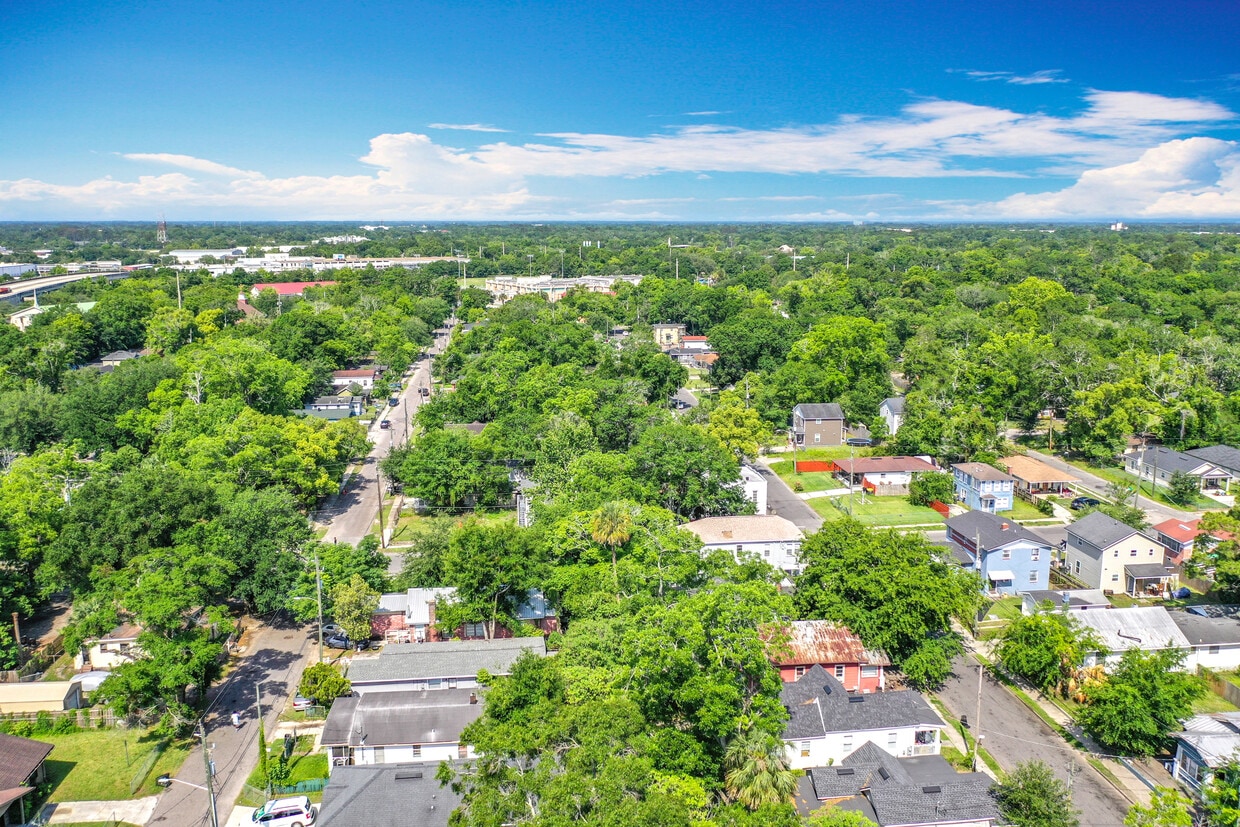 Foto principal - 844 Tyler St