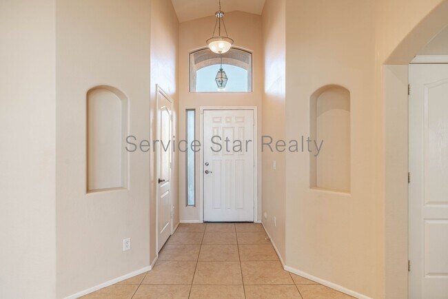 Foto del edificio - 17617 W Corrine Dr