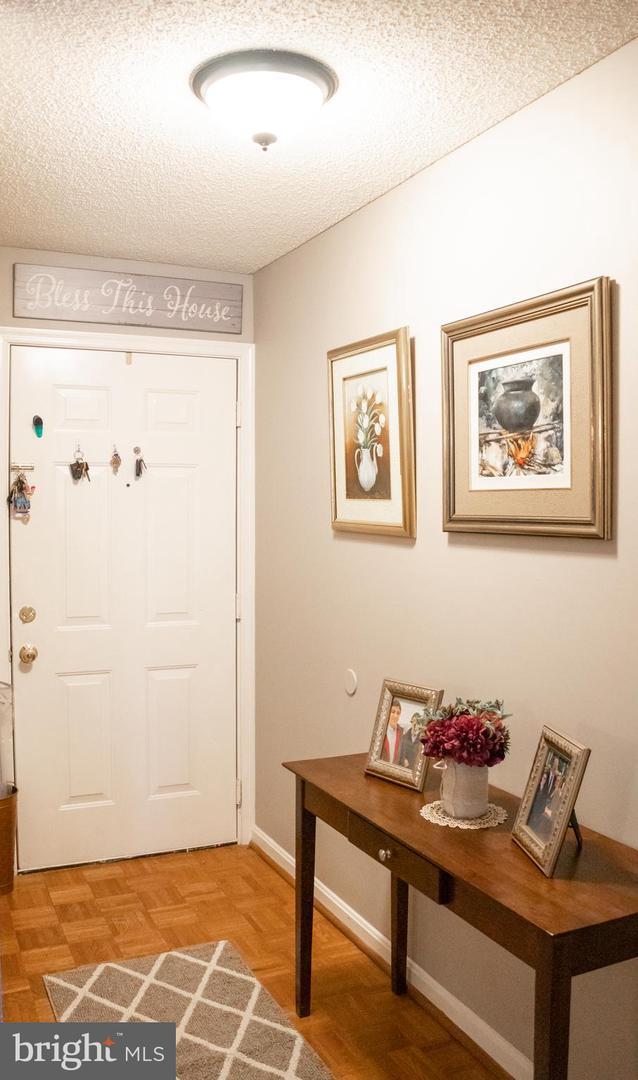 Building Photo - 12014 Golf Ridge Ct