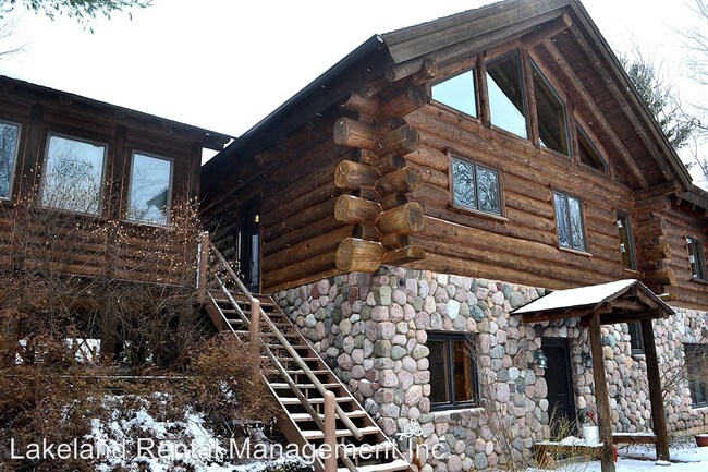 Foto del edificio - 7903 S Bayview Rd