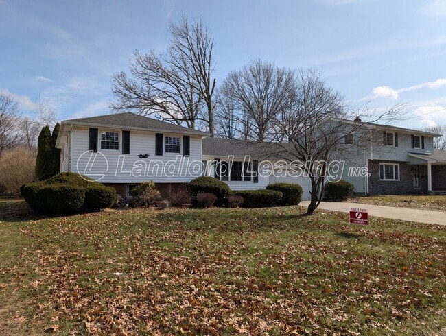Foto del edificio - Fully Remodeled Split-Level Home in Amherst Schools