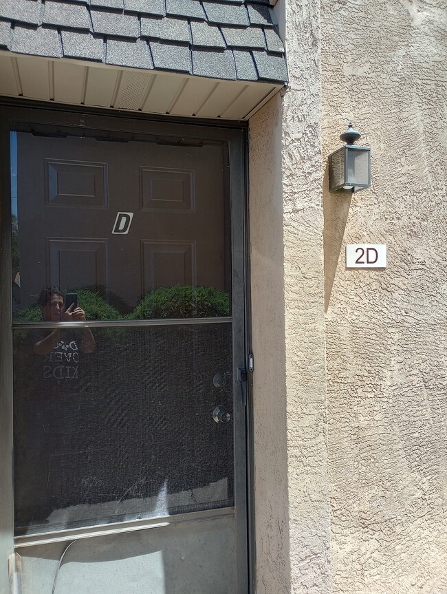 Foto del edificio - 8333 Comanche Rd NE