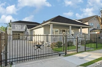 Building Photo - 304 Milby St