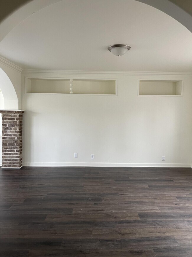 Foto del edificio - 1430 N Poplar Ave