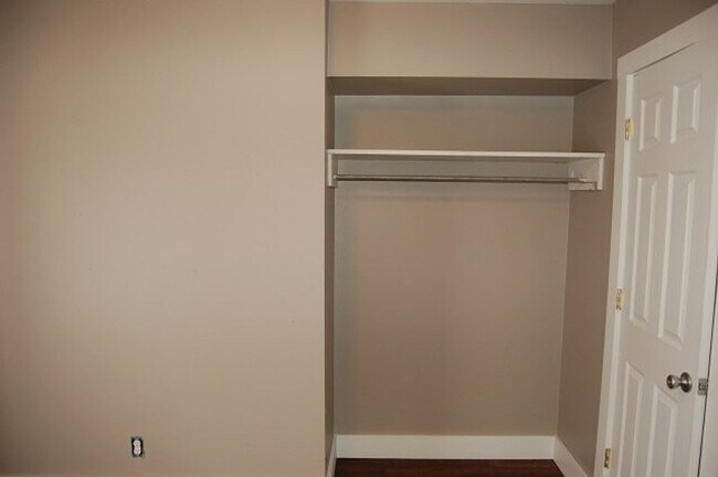 Foto del edificio - 2 BR Duplex on Governor Street Recently Remodeled!