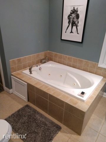 Foto principal - 2 br, 1 bath Apartment - 410 E Deshler Ave