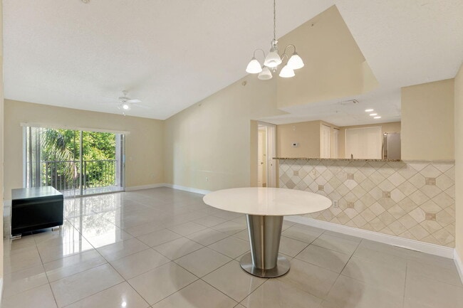 Building Photo - 5055 Wiles Rd