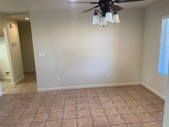 Foto del edificio - *** MOVE IN SPECIAL - $500.00 OFF FIRST MONTHS RENT***